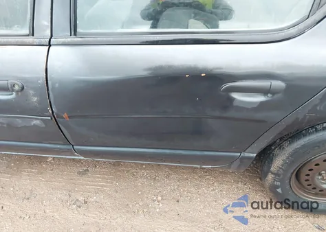 1998 Plymouth Breeze z USA, uszkodzony, nr VIN 1P3EJ46C9WN339072